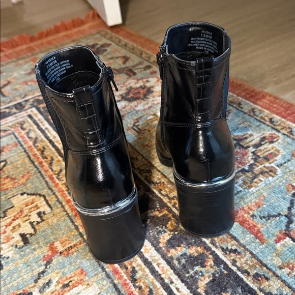 Katie & Kelly Ceola Bootie - Picture 4 of 7